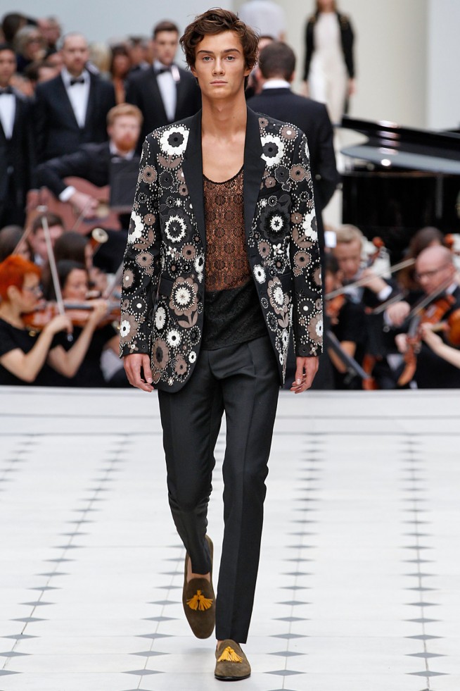 BurberryProrsum-Verao_RTW16_London-47