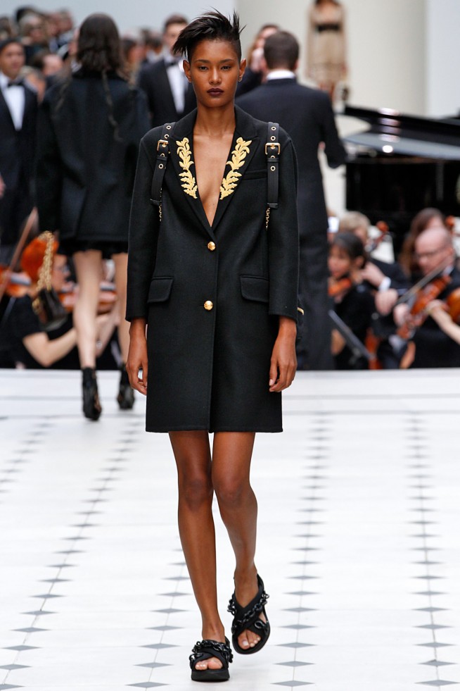 BurberryProrsum-Verao_RTW16_London-9