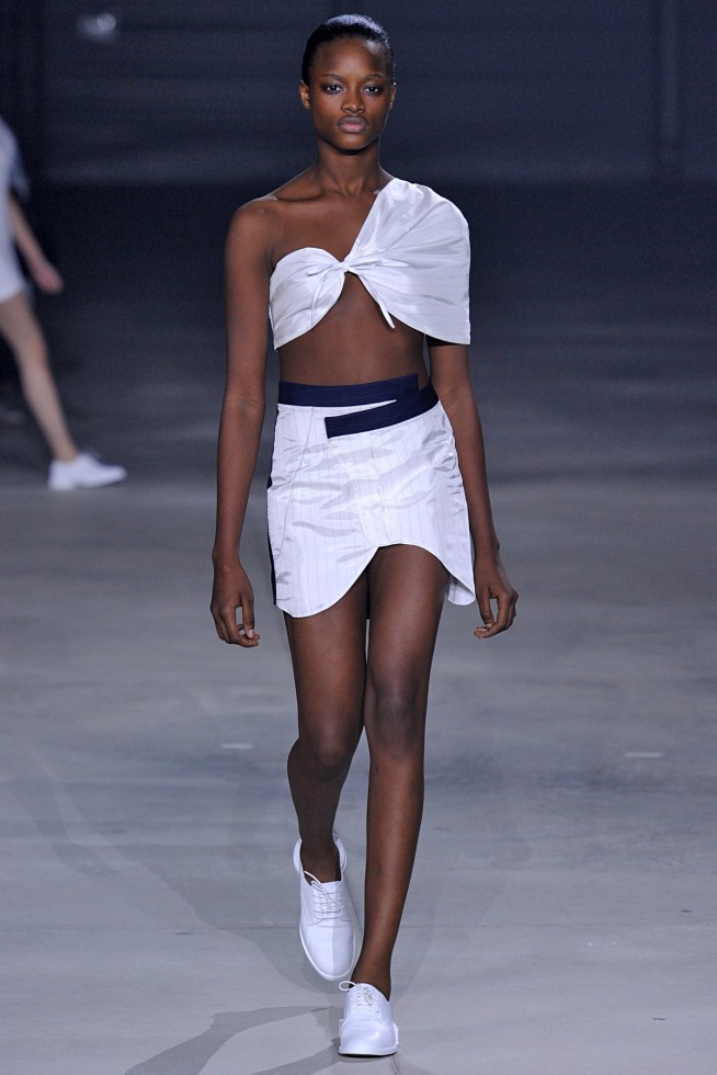 Jacquemus-Verao_RTW16_Milan-13