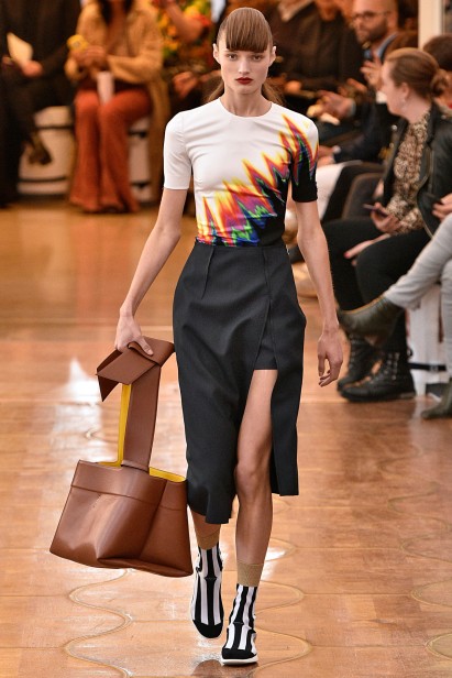AcneStudios-Verao_RTW16_Paris-19