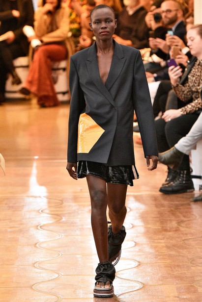 AcneStudios-Verao_RTW16_Paris-2