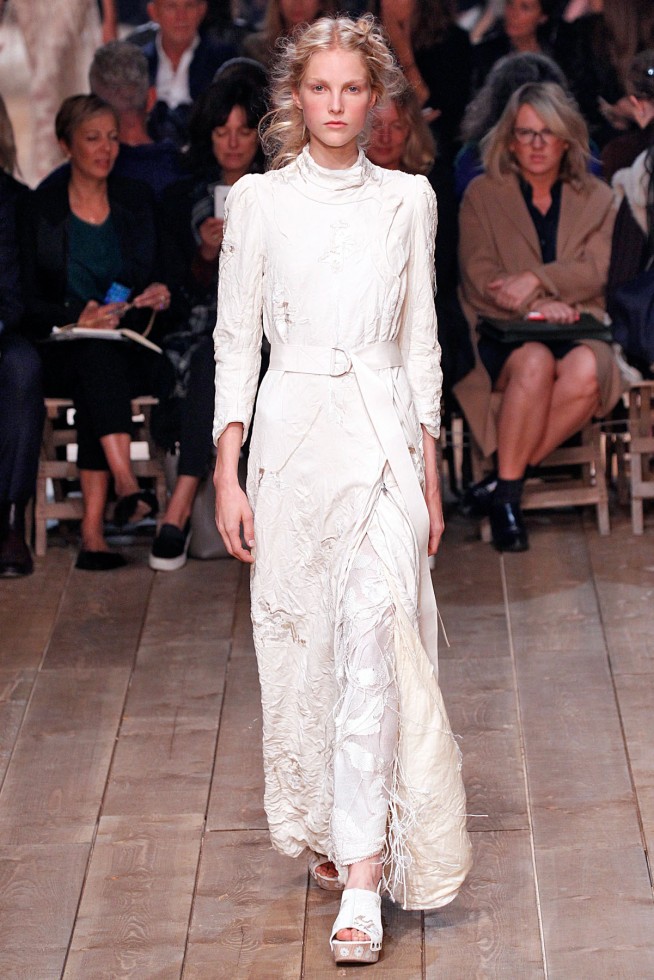 AlexanderMcQueen-Verao_RTW16_Paris-1