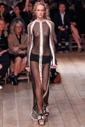 AlexanderMcQueen-Verao_RTW16_Paris-11