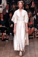 AlexanderMcQueen-Verao_RTW16_Paris-23