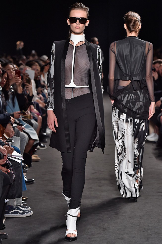 AnnDemeulemeester-Verao_RTW16_Paris-4