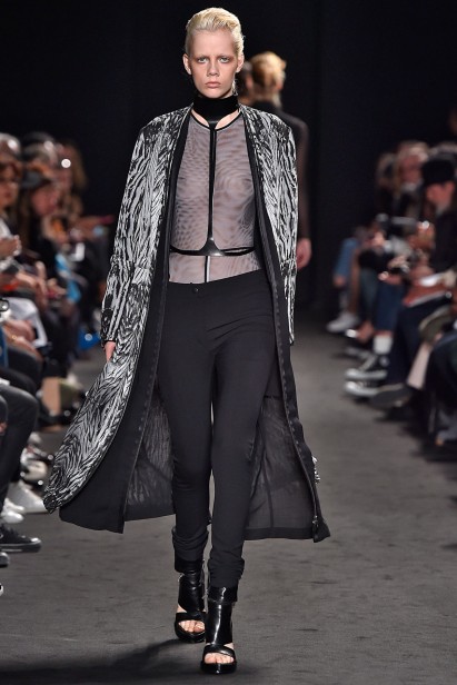 AnnDemeulemeester-Verao_RTW16_Paris-9