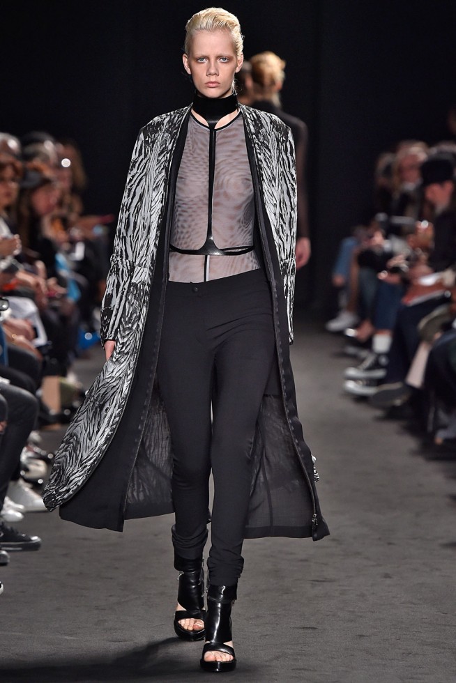 AnnDemeulemeester-Verao_RTW16_Paris-9