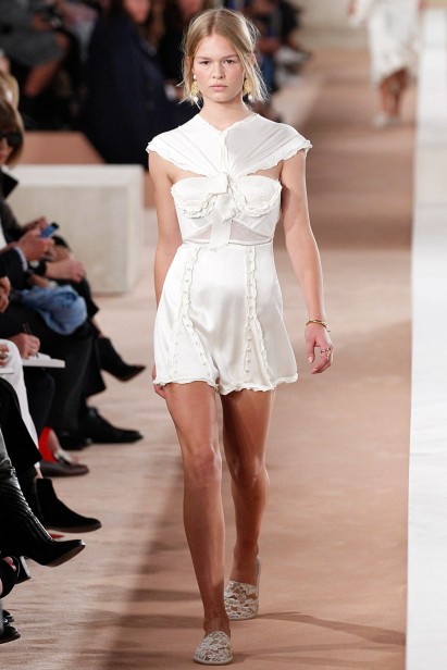 Balenciaga-Verao_RTW16_Paris-1