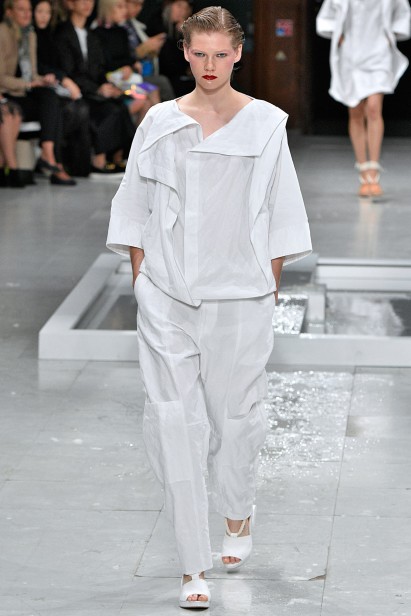 Chalayan-Verao_RTW16_Paris-44