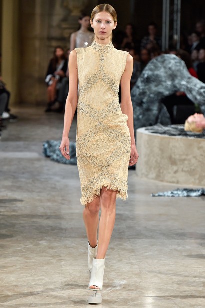 IrisVanHerpen-Verao_RTW16_Paris-10