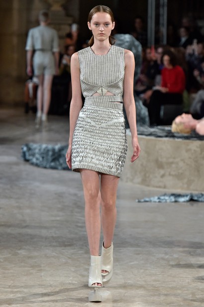 IrisVanHerpen-Verao_RTW16_Paris-2