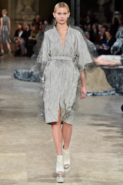 IrisVanHerpen-Verao_RTW16_Paris-27