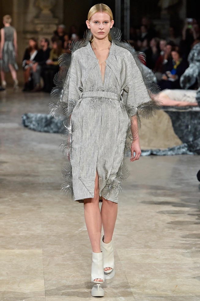IrisVanHerpen-Verao_RTW16_Paris-27