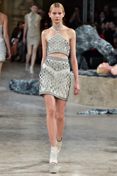 IrisVanHerpen-Verao_RTW16_Paris-6