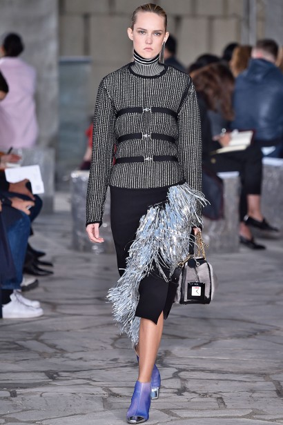 Loewe-Verao_RTW16_Paris-15