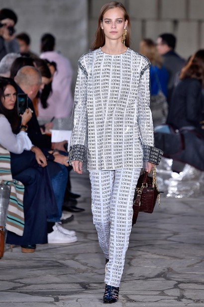 Loewe-Verao_RTW16_Paris-16
