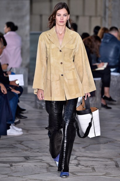 Loewe-Verao_RTW16_Paris-17