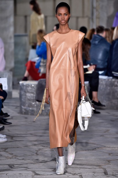 Loewe-Verao_RTW16_Paris-20