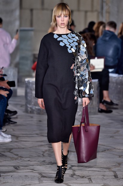 Loewe-Verao_RTW16_Paris-27