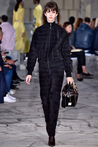 Loewe-Verao_RTW16_Paris-36