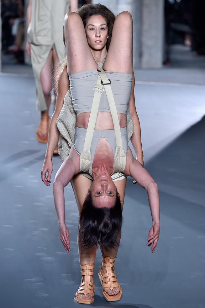 RickOwens-Verao_RTW16_Paris-12