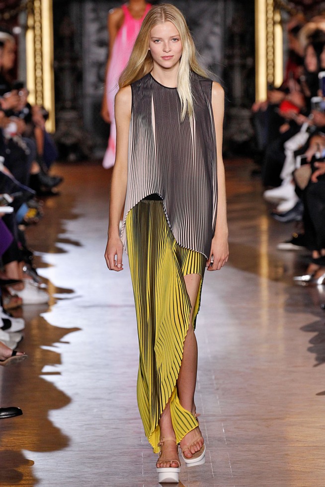 StellaMcCartney-Verao_RTW16_Paris-13