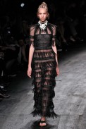Valentino-Verao_RTW16_Paris-80