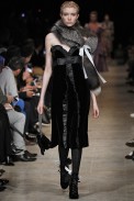 miu_fw16_lb_042