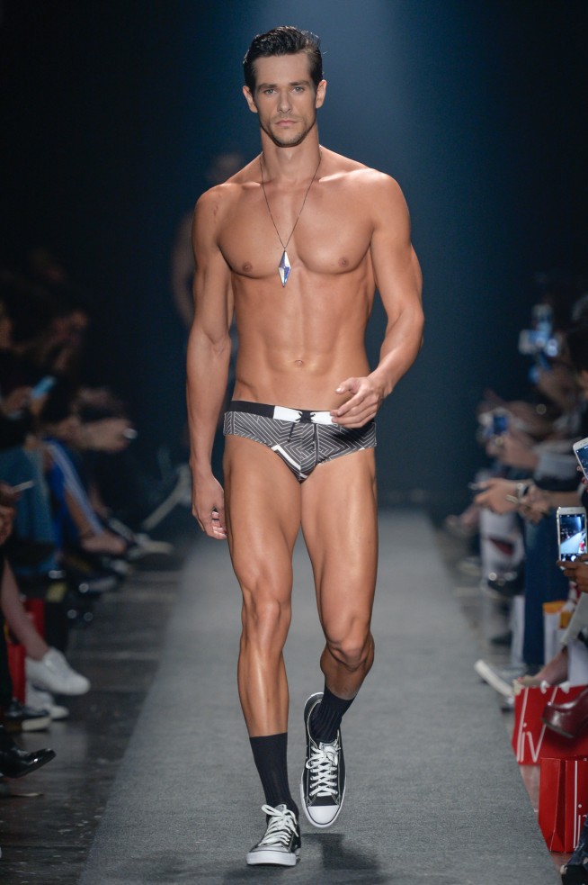 AmirSlama-Lookbook_SPFW_verao17_lookbookA_52