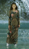 17_FENDI_HAUTE-FOURRURE_AW_1617-413x700