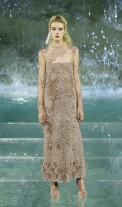 20_FENDI_HAUTE-FOURRURE_AW_1617-413x700