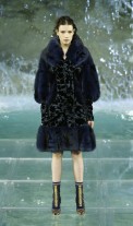 22_FENDI_HAUTE-FOURRURE_AW_1617-413x700