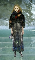 27_FENDI_HAUTE-FOURRURE_AW_1617-413x700