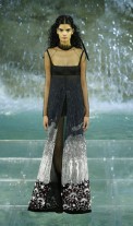 32_FENDI_HAUTE-FOURRURE_AW_1617-413x700