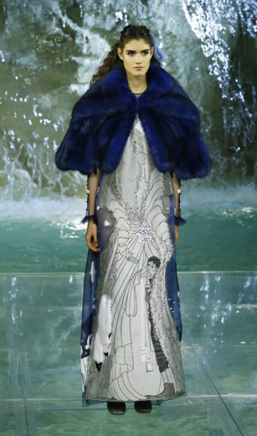 33_FENDI_HAUTE-FOURRURE_AW_1617-1-413x700