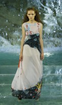 35_FENDI_HAUTE-FOURRURE_AW_1617-413x700