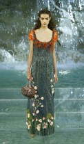 37_FENDI_HAUTE-FOURRURE_AW_1617-413x700