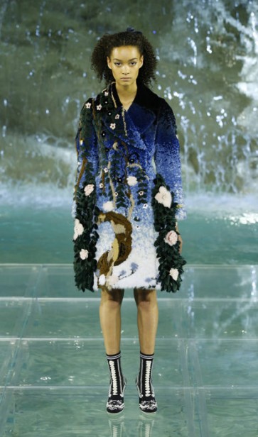 41_FENDI_HAUTE-FOURRURE_AW_1617-413x700