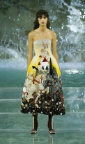 44_FENDI_HAUTE-FOURRURE_AW_1617-413x700