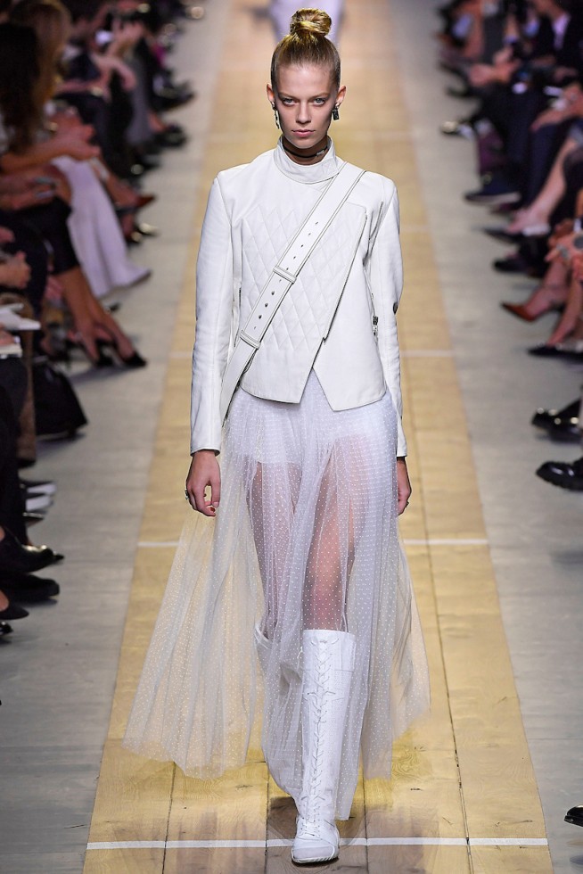DIOR
