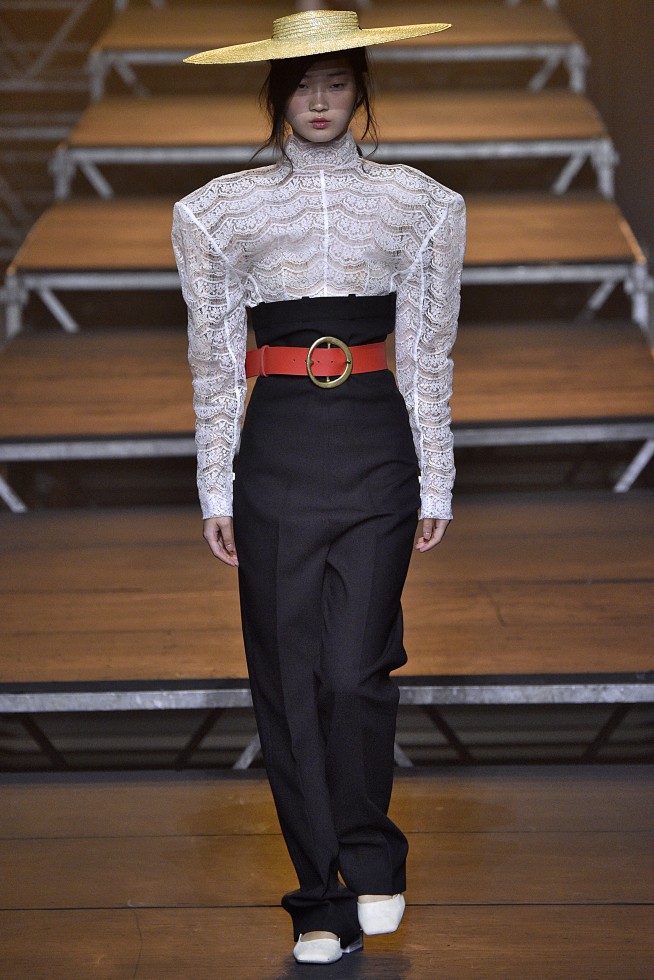 Koche Paris RTW Spring Summer 2017 September - October 2016