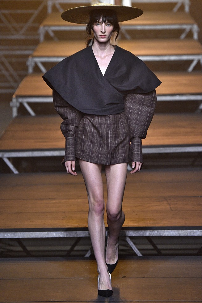 Koche Paris RTW Spring Summer 2017 September - October 2016