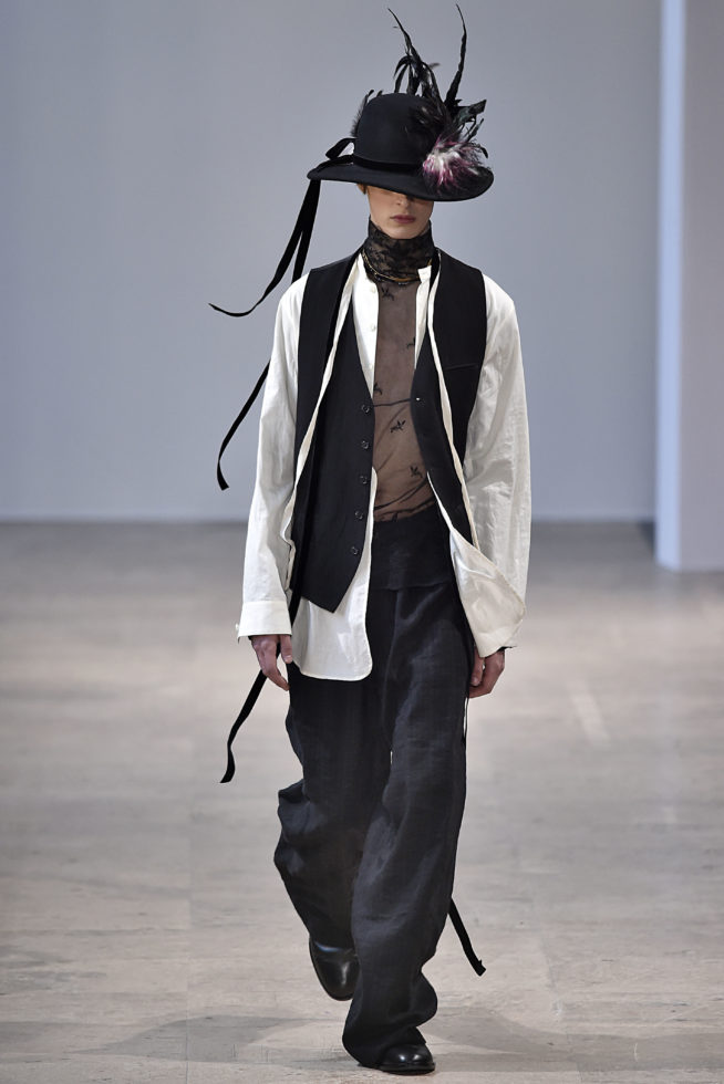 Ann Demeulemeester Paris Menswear Fall Winter 2017 January 2017