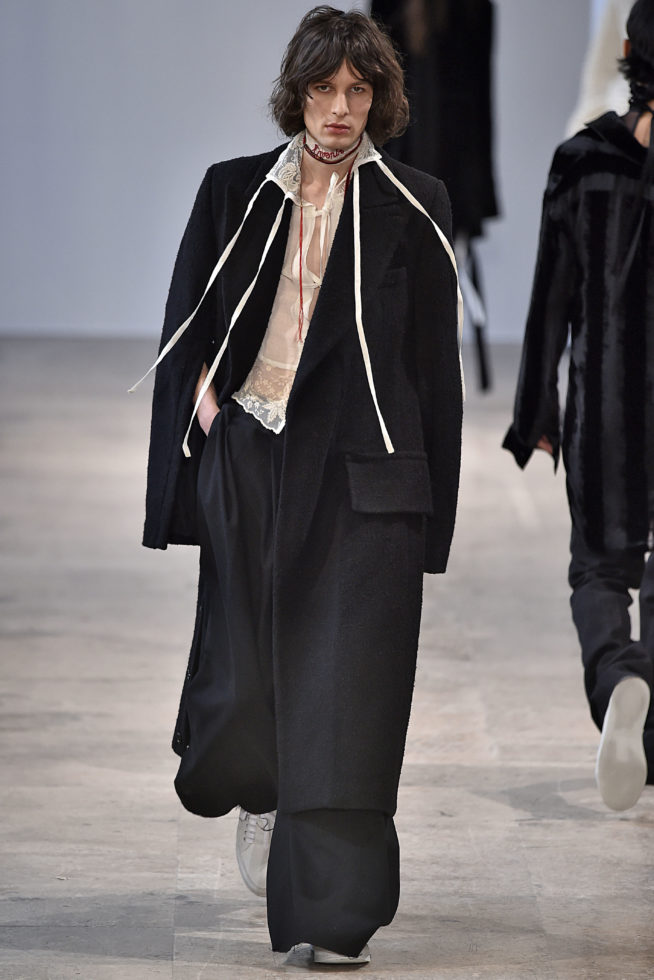 Ann Demeulemeester Paris Menswear Fall Winter 2017 January 2017