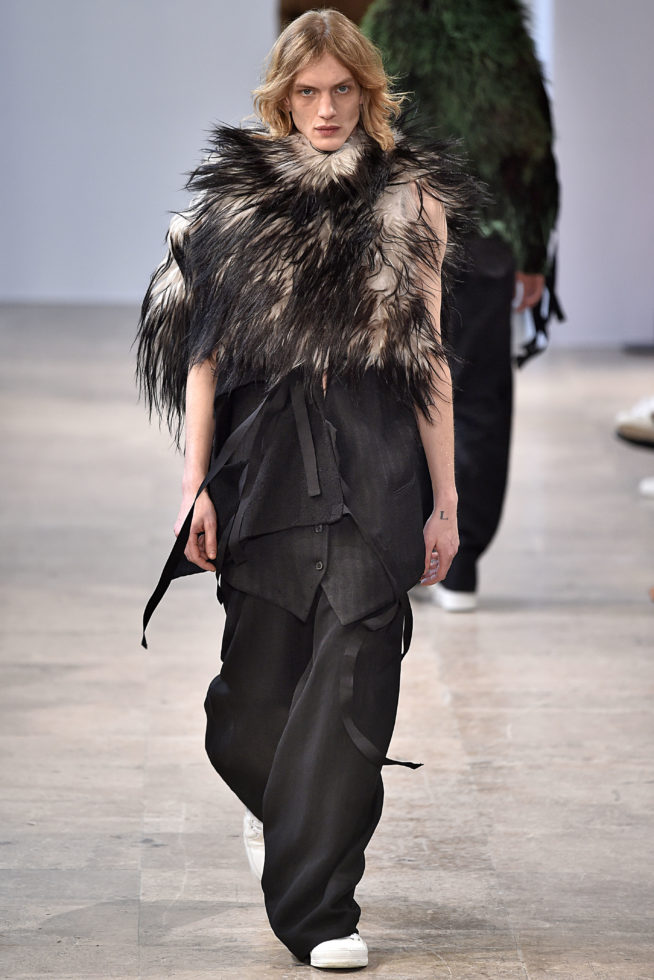 Ann Demeulemeester Paris Menswear Fall Winter 2017 January 2017