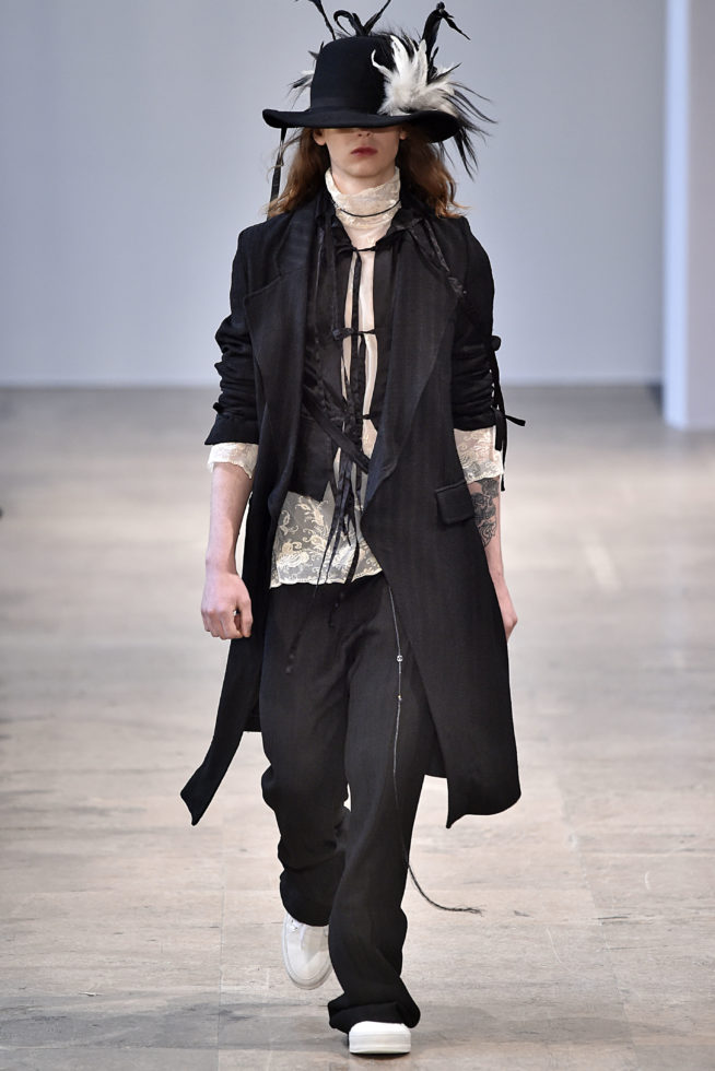Ann Demeulemeester Paris Menswear Fall Winter 2017 January 2017