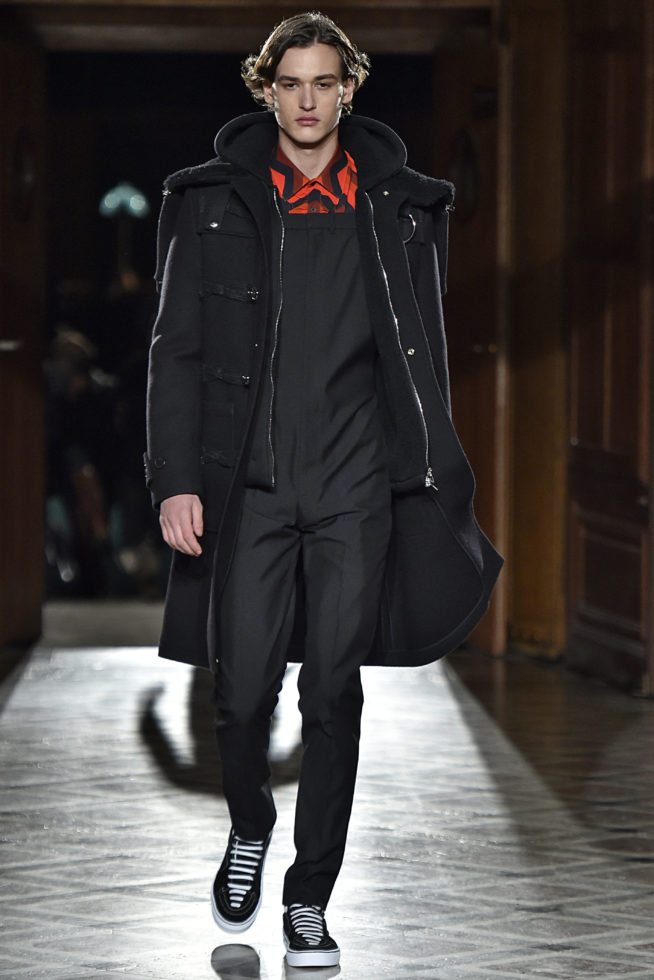 Givenchy Paris Menswear Fall Winter 2017 - January 2017
