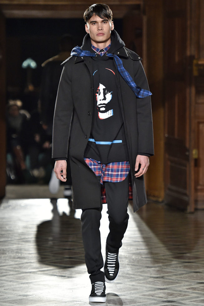 Givenchy Paris Menswear Fall Winter 2017 - January 2017