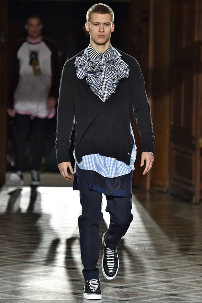 Givenchy Paris Menswear Fall Winter 2017 - January 2017