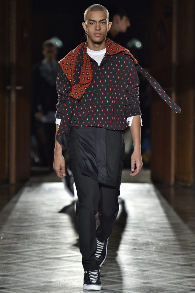 Givenchy Paris Menswear Fall Winter 2017 - January 2017